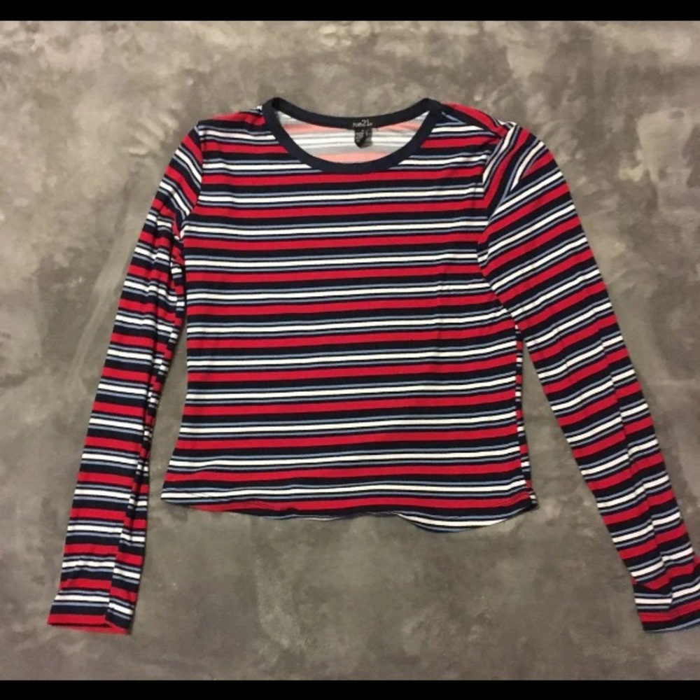 Stripped long sleeve shirt